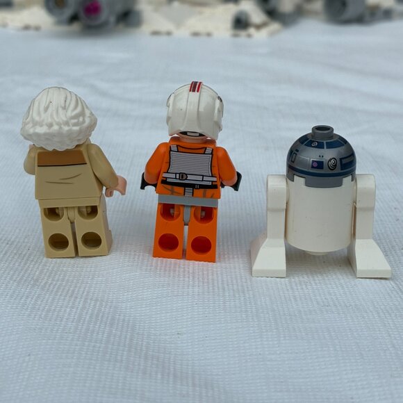 LEGO Star Wars: Luke Skywalker’s X-Wing Fighter 75301 Incomplete With Mini Figs - Picture 9 of 9